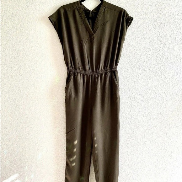 BNWT utility Jumper - Picture 1 of 8